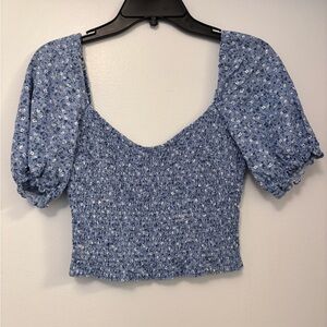 Abecrombie & Fitch Blue Floral Women's crop Top puff sleeve smocked s